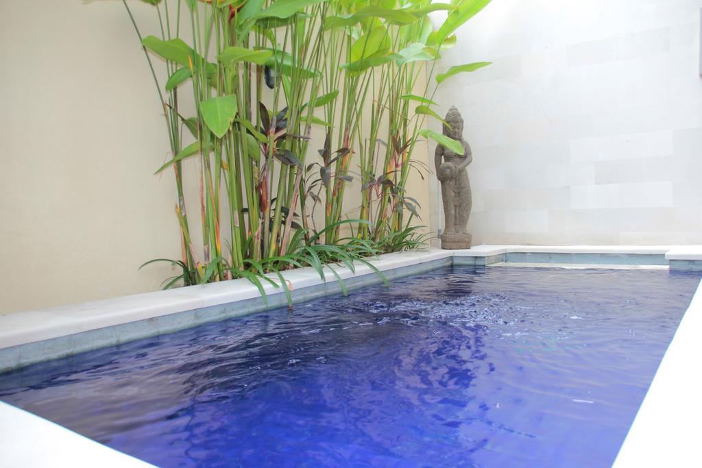 Villa Anyelir Seminyak Habitación foto